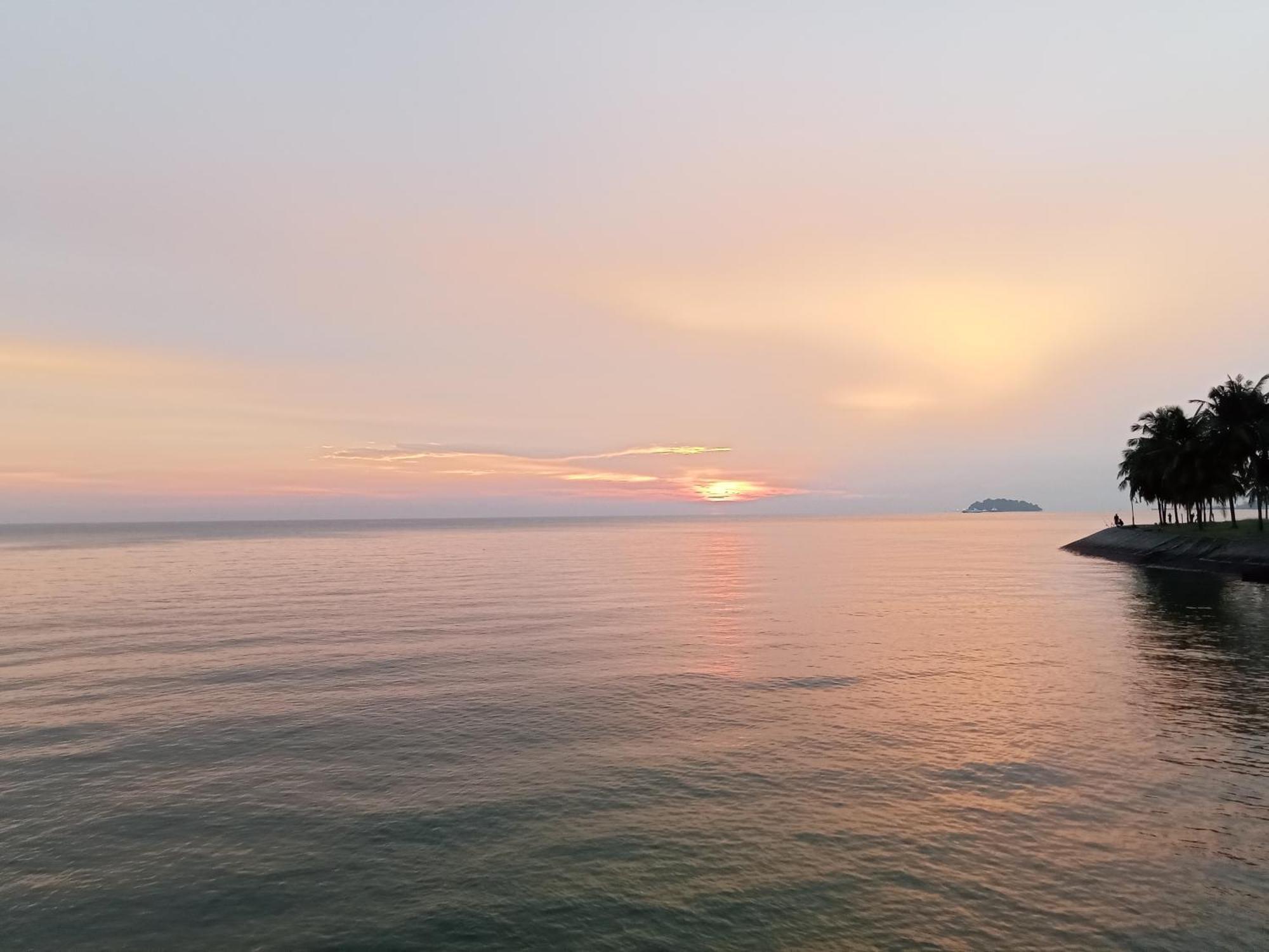 Lestari Seaview Homestay Port Dickson Kültér fotó