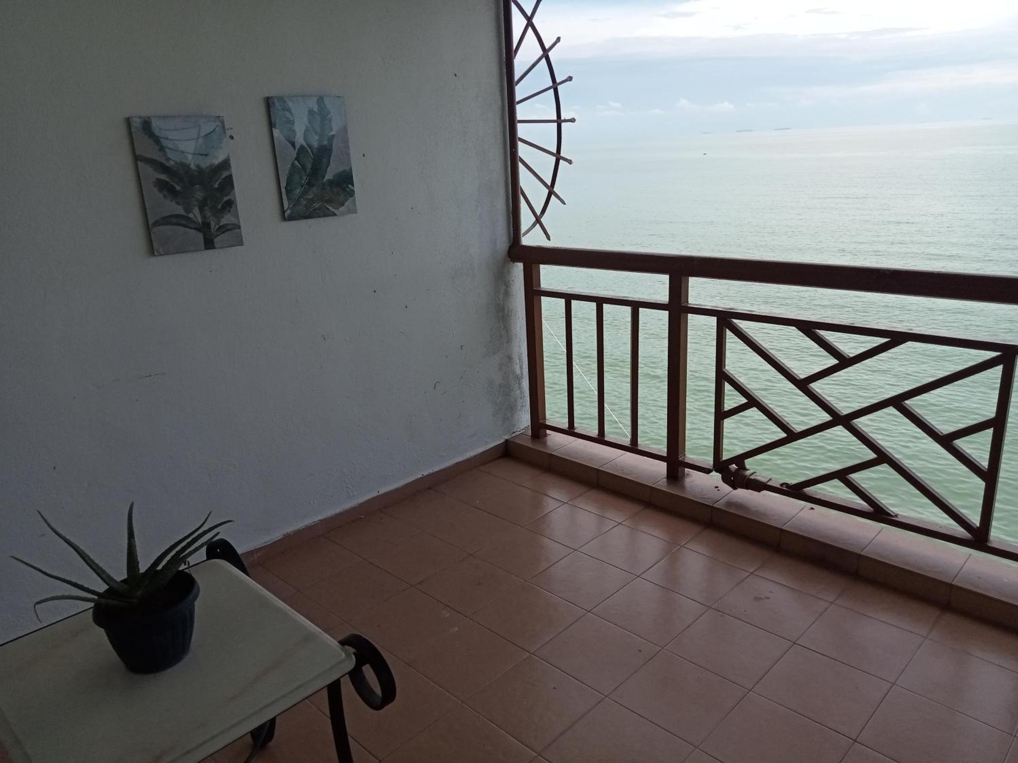 Lestari Seaview Homestay Port Dickson Kültér fotó